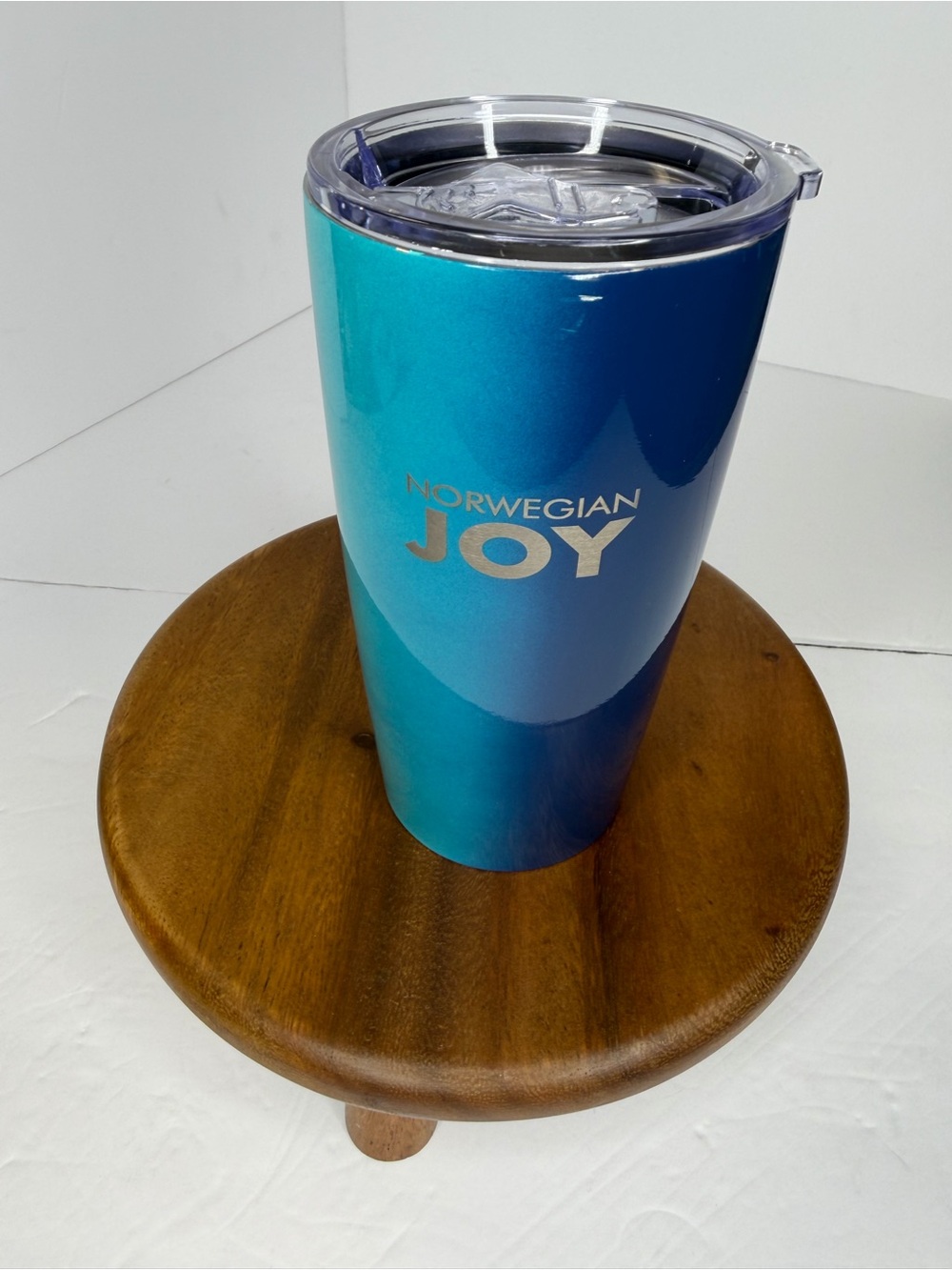 Norwegian Joy Blue/Teal Insulated Gradient Stainless Steel Travel Tumbler 18oz.